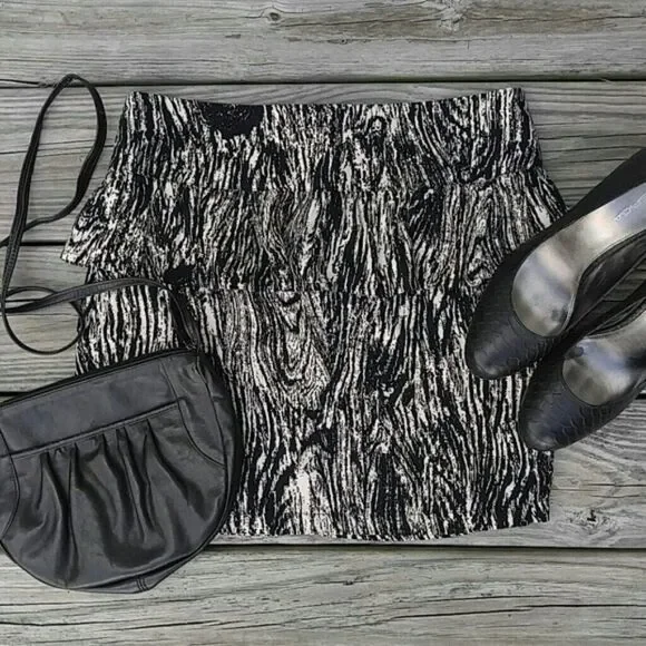 Anthropologie Hazel Peplum Mini Skirt Black and Cream Women's Large - Picture 2 of 6